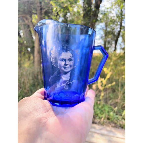 Antique 1930s 2 Shirley Temple Creamer PItchers Blue Hazel Atlas - Picture 5 of 11